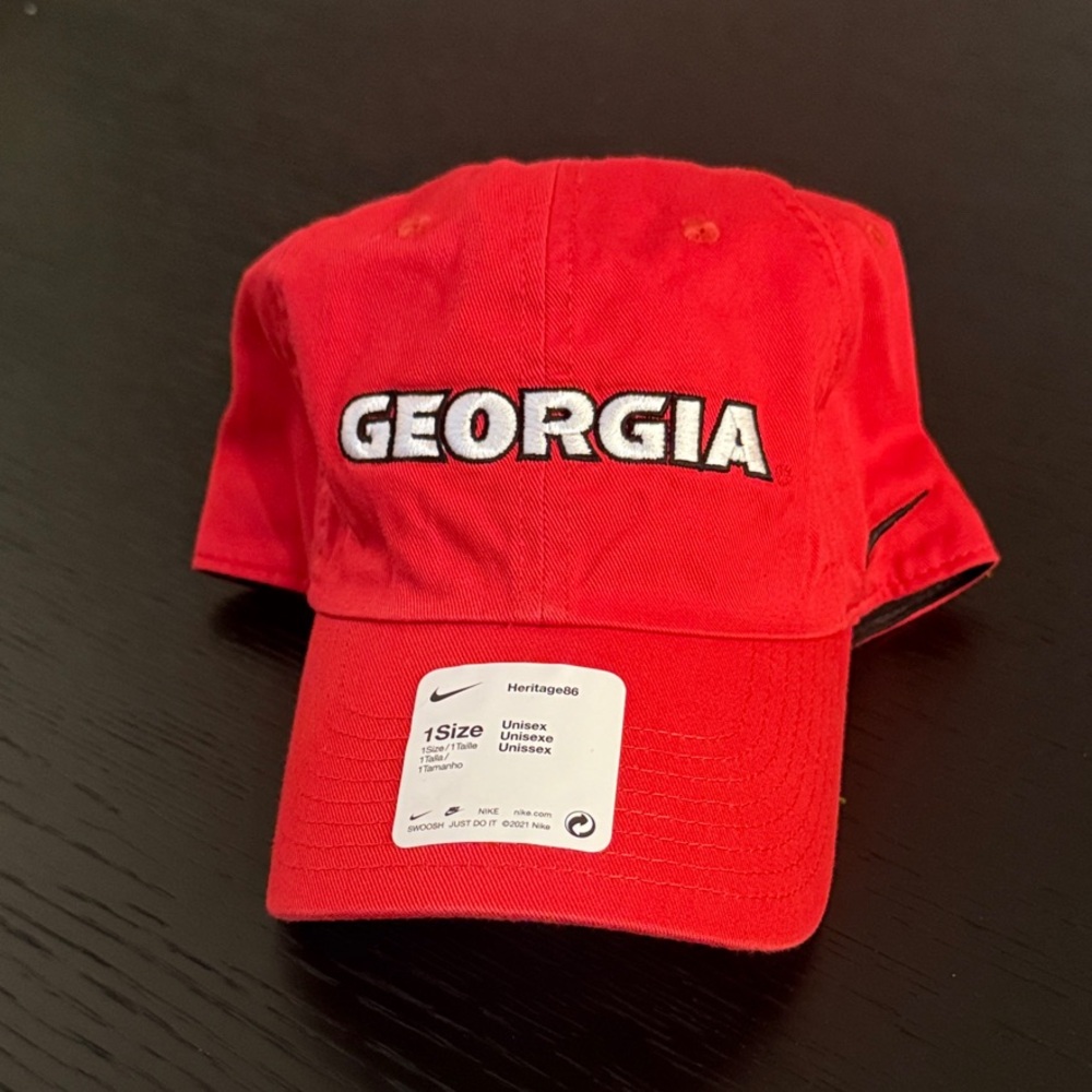 Nike University of Georgia Heritage86 hat NWT